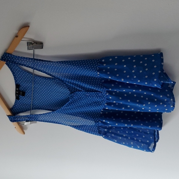 LOT OF 2 - U2B - Blue/Black Polkadotted Shirts - Size M - Picture 4 of 12